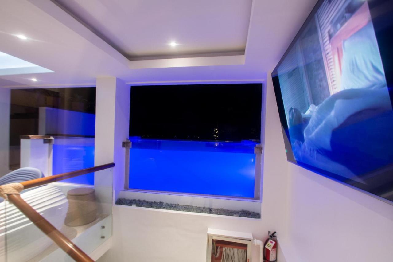 Signature Boracay Blue Manoc-Manoc Luaran gambar