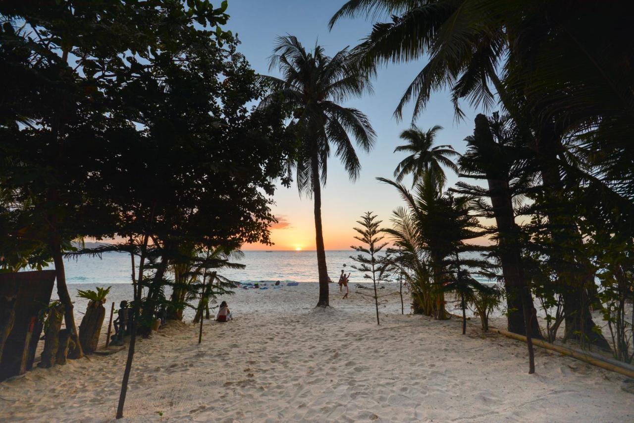 Signature Boracay Blue Manoc-Manoc Luaran gambar